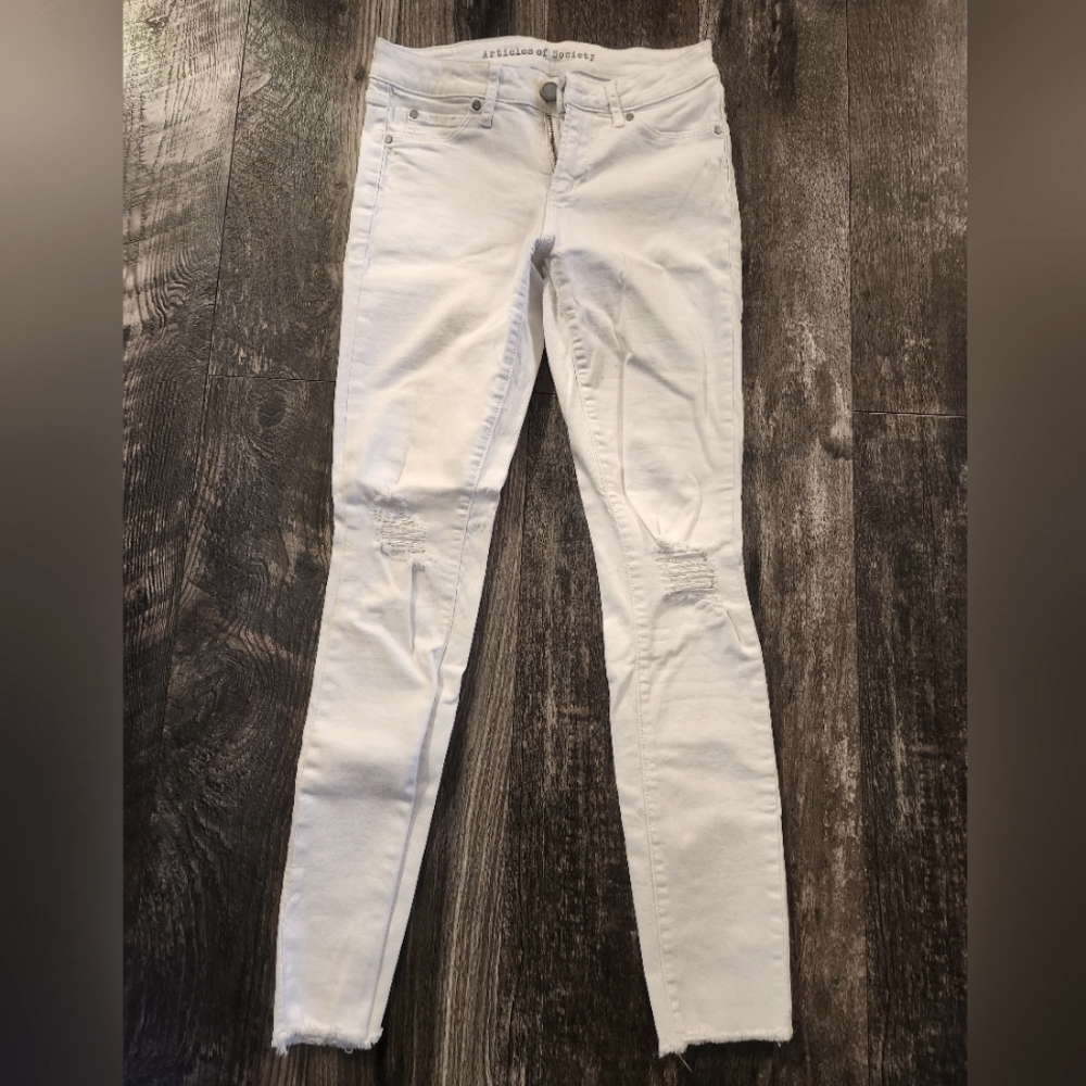 Size 25 white skinny jeans